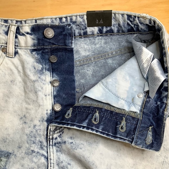 2/$30 ONLY & SONS Light Blue Onsavi Damage Jean Shorts Size M - Picture 3 of 13